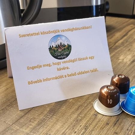 Hos-Cegledi Vendeghaz Miskolc -Oenallo Otthon, Mely Csak Az Oenoeke Exterior photo
